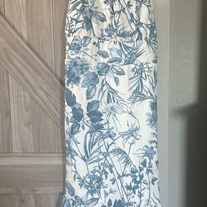 Brand New White Maxi Pencil Dress with Ruffled Tiered Design for Resort Wear